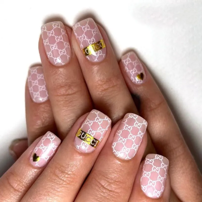 Top 10 mẫu nail Gucci cực sang chảnh nàng không thể bỏ qua