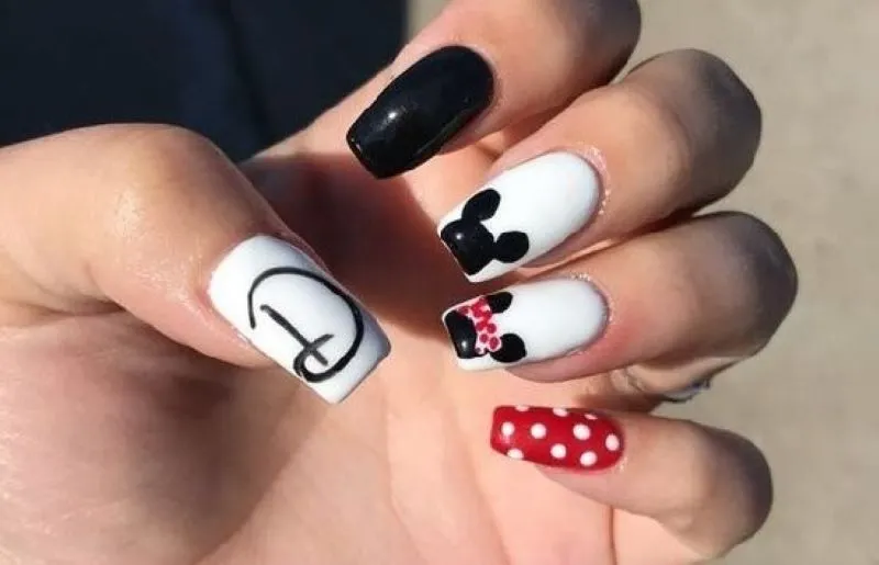 Top 12 mẫu nail chuột mickey đơn giản mà xinh tự vẽ tại nhà