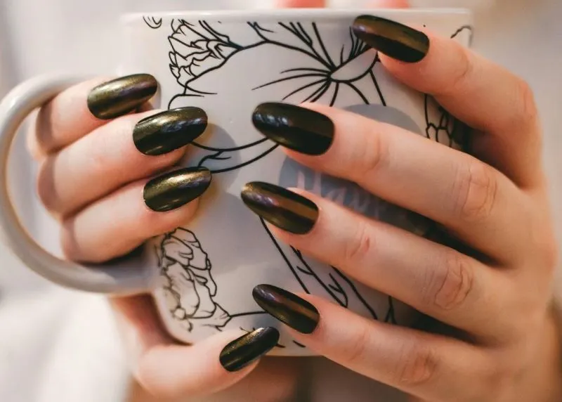 Top 20 mẫu nail màu đen sang chảnh được phái đẹp ưa chuộng nhất