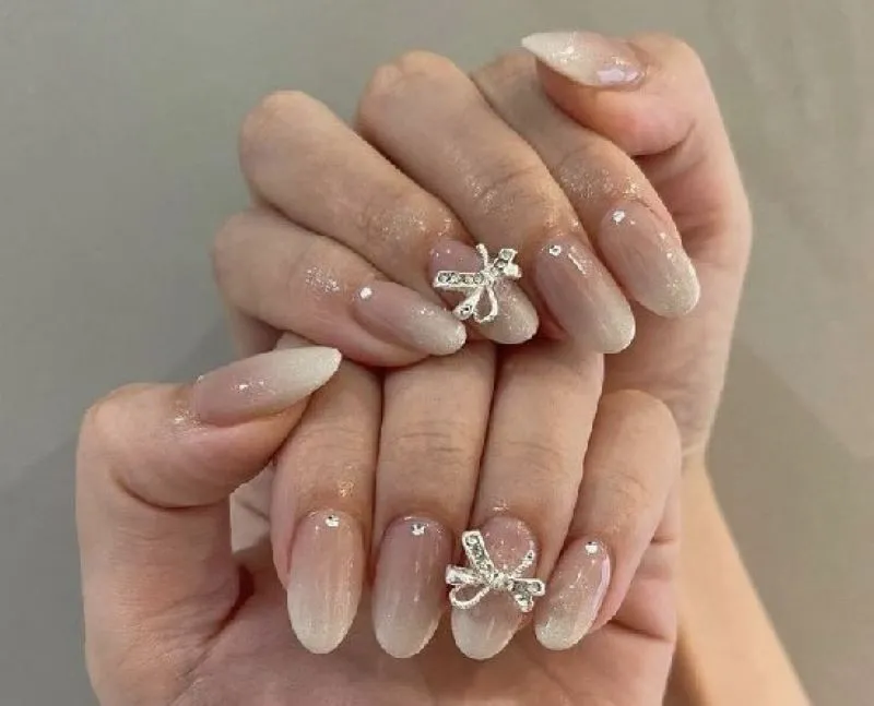 Top những mẫu nail chụp ảnh cưới cực dịu và ấn tượng cho nàng thêm điểm nhấ