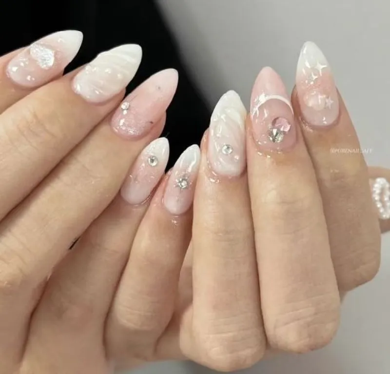 Top những mẫu nail chụp ảnh cưới cực dịu và ấn tượng cho nàng thêm điểm nhấ