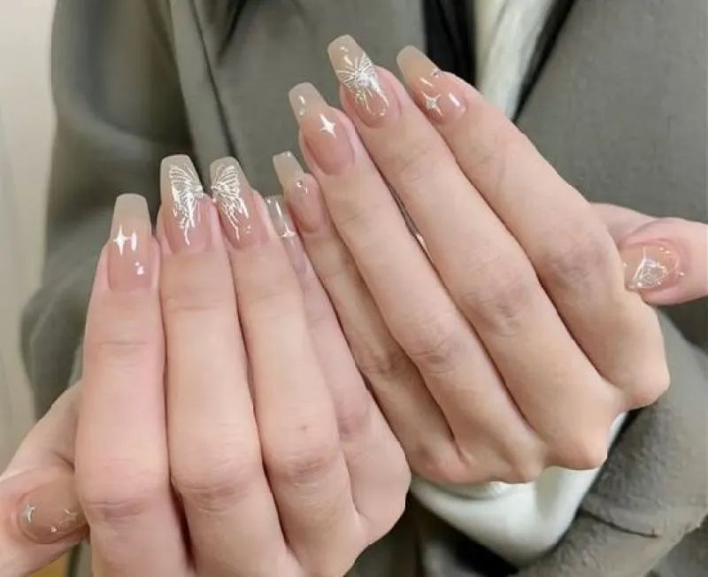 Top những mẫu nail chụp ảnh cưới cực dịu và ấn tượng cho nàng thêm điểm nhấ