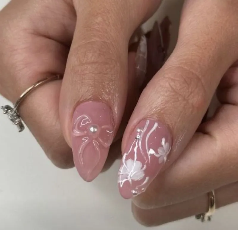 Top những mẫu nail chụp ảnh cưới cực dịu và ấn tượng cho nàng thêm điểm nhấ