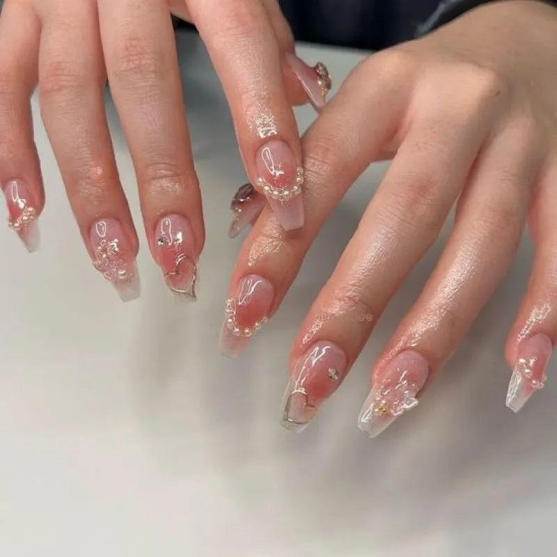 Top những mẫu nail chụp ảnh cưới cực dịu và ấn tượng cho nàng thêm điểm nhấ