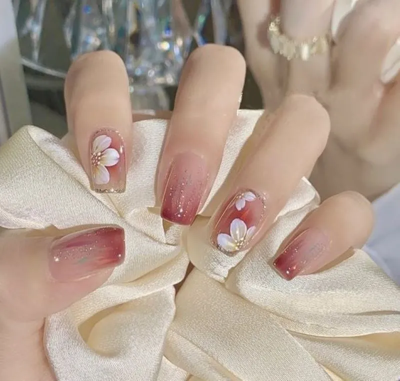 Top những mẫu nail vẽ hoa đơn giản nhất cho mọi ngày