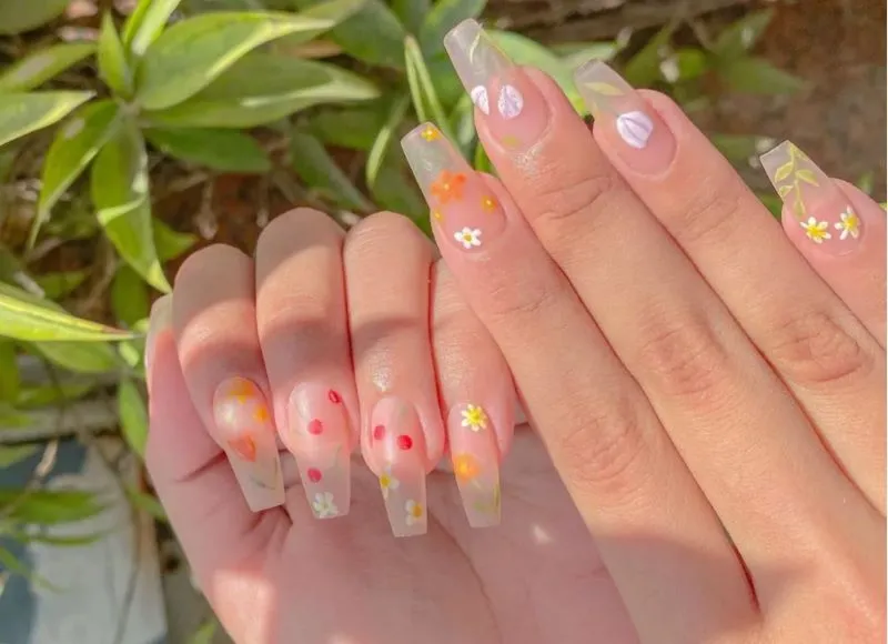 Top những mẫu nail vẽ hoa đơn giản nhất cho mọi ngày