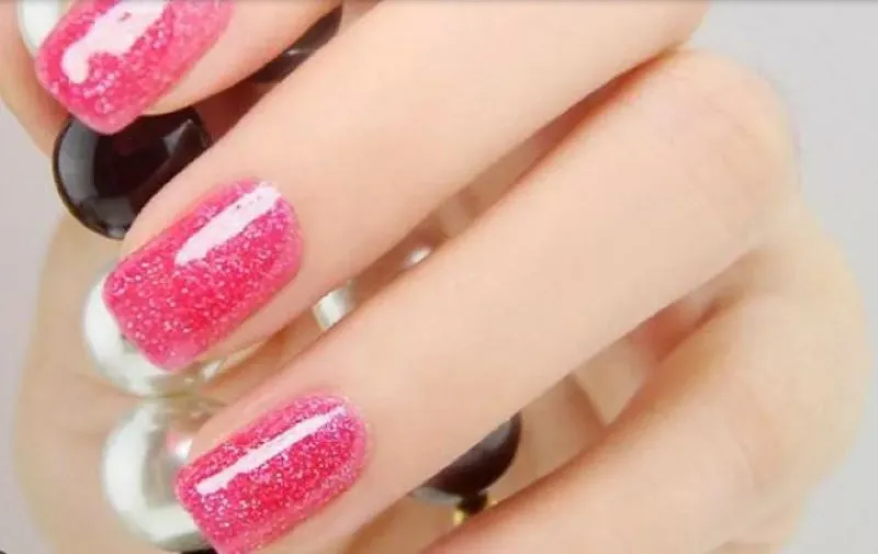 Trọn bộ nail dâu tây quyến rũ mọi ánh nhìn